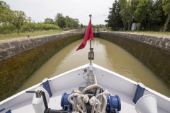 Entering lock Bagnas Canal du Midi
